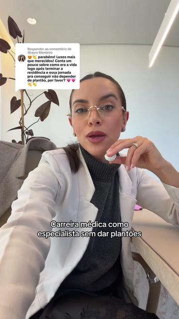@Dra Julia Vasconcellos
