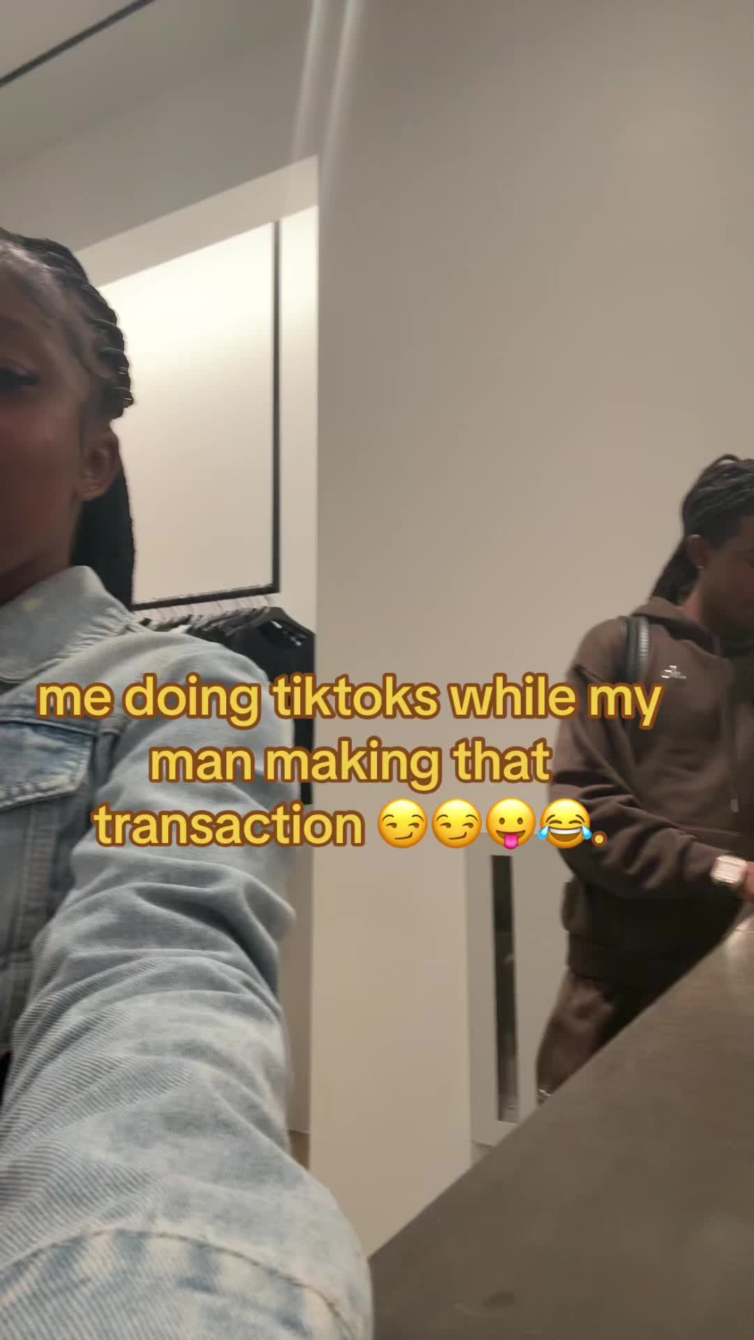 @leahofc._