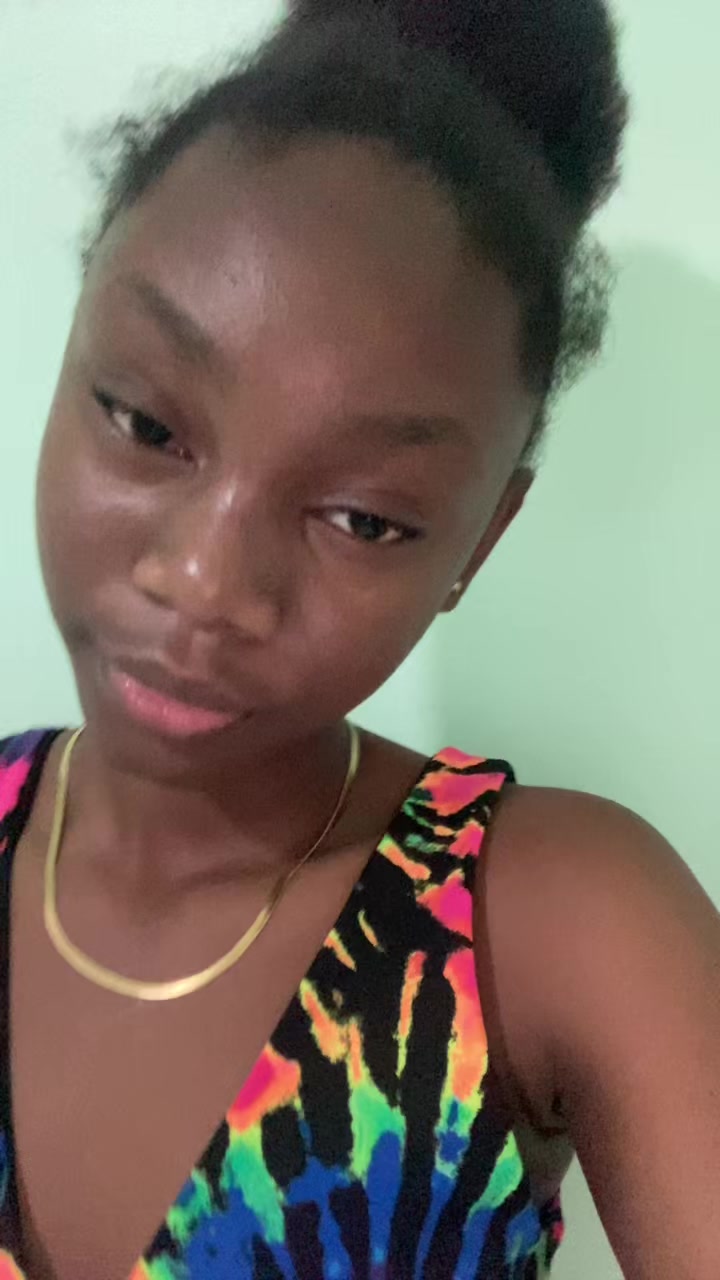 @👩🏽&zwj;❤️&zwj;💋&zwj;👩🏾.