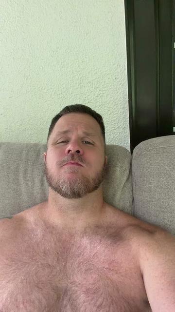 @Jakethafuzzball
