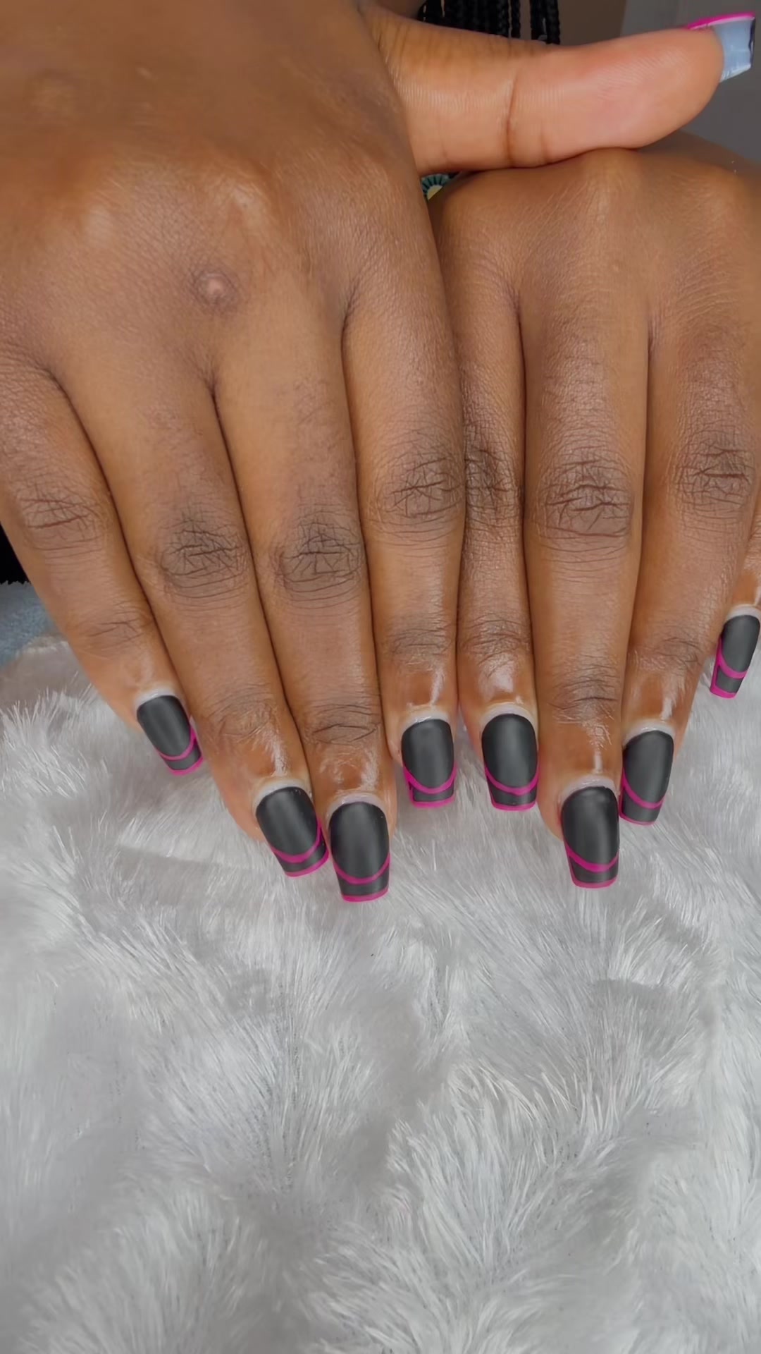@GEECURLY SALON