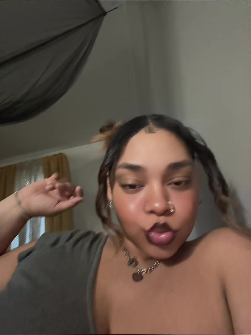@Her_Her_Her