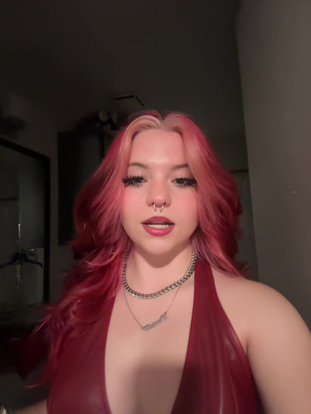 @:3