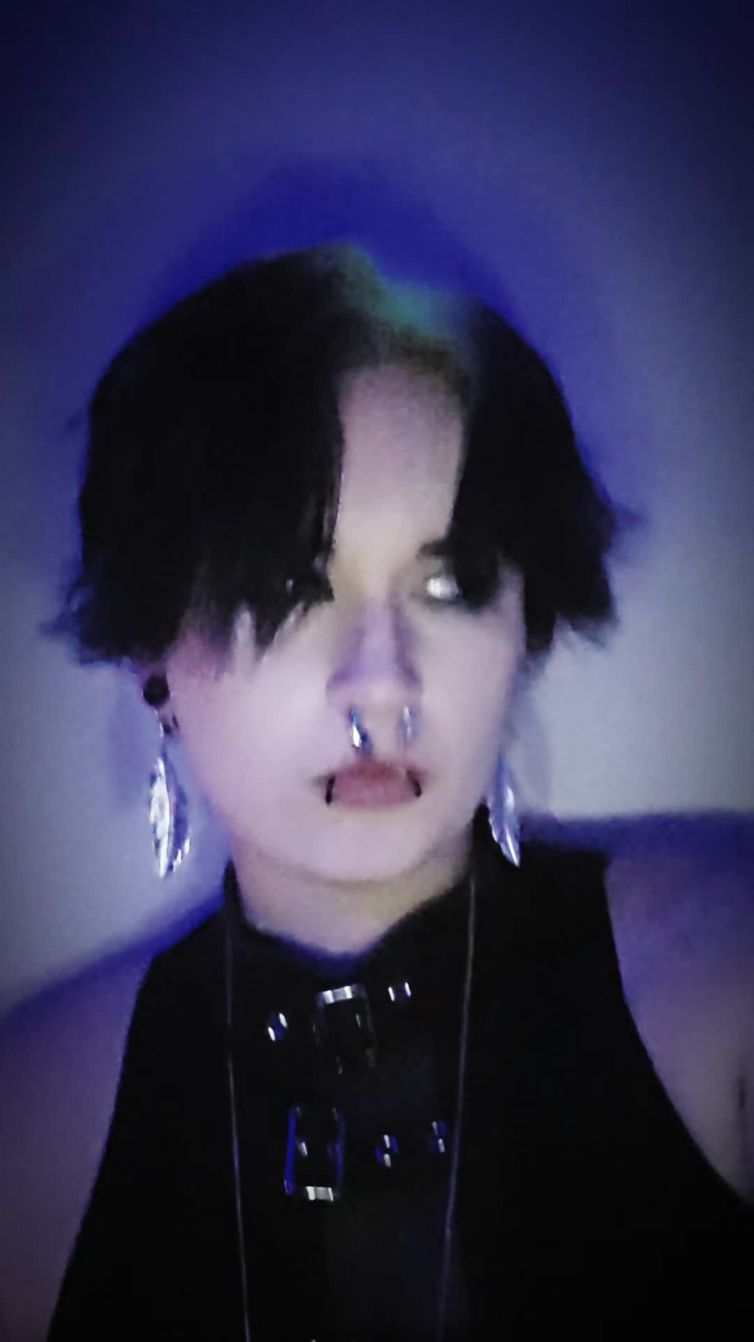 @𖤍V̷̷i̷̷n̷̷n̷̷y̷𖤍