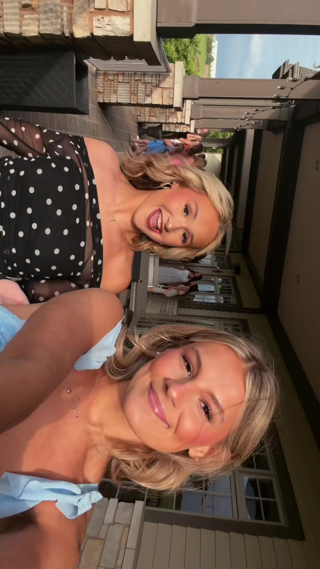 @Ella
