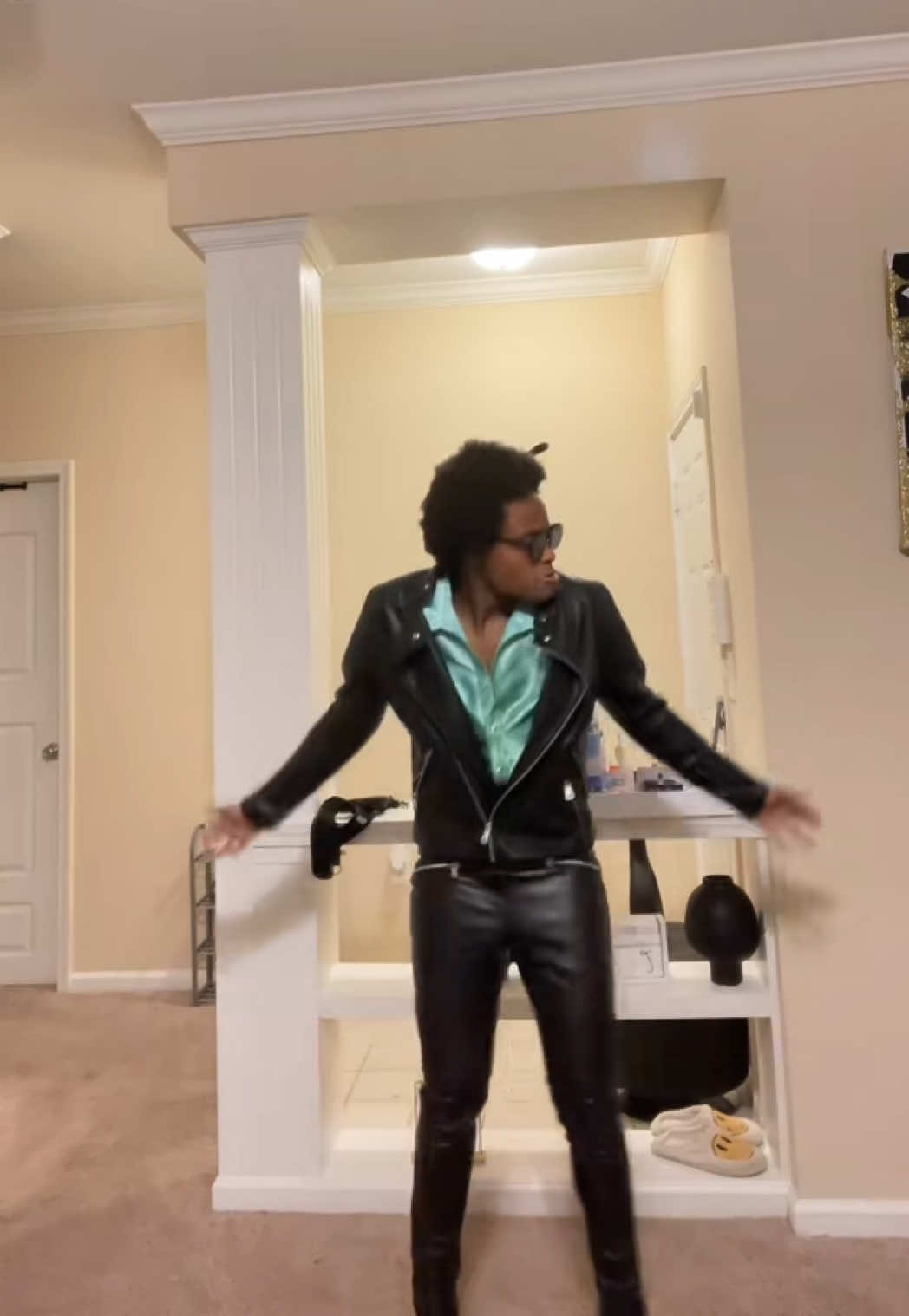 @wavycontent_