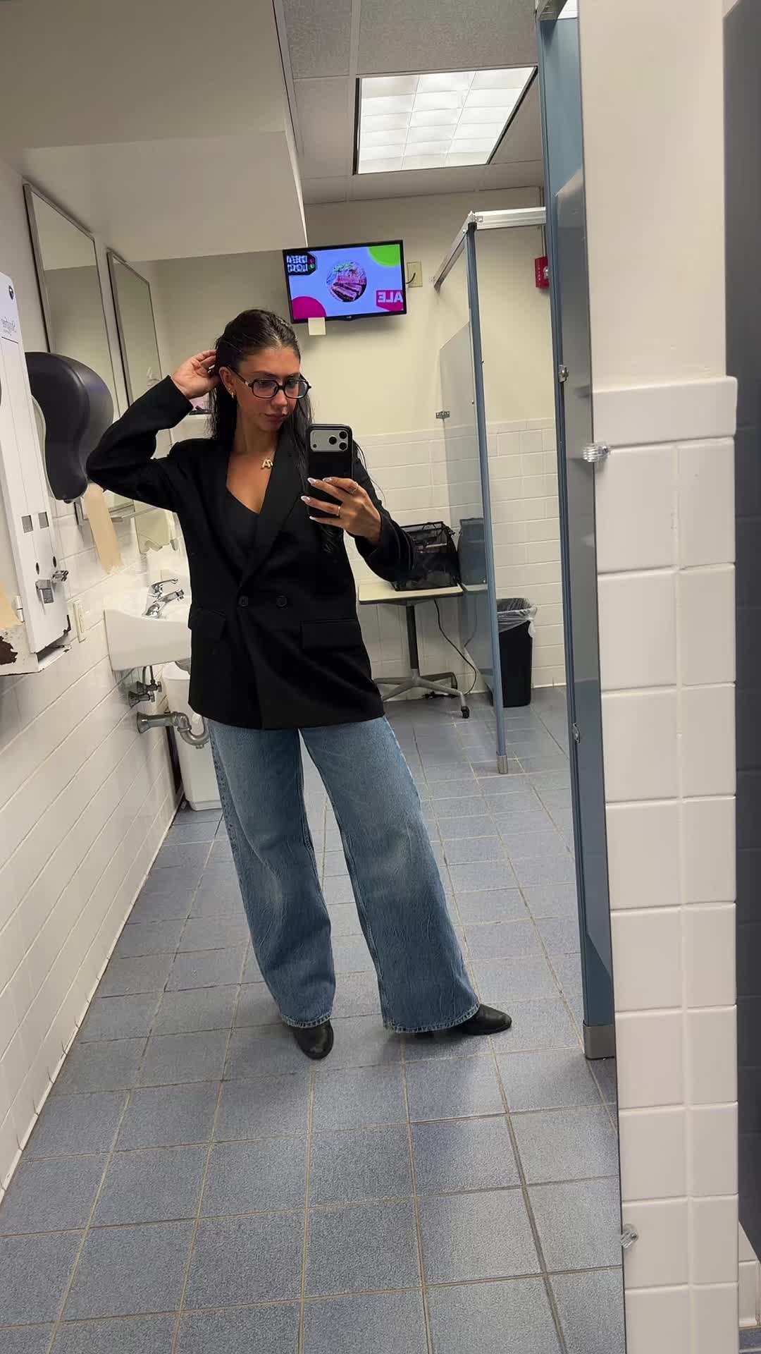@alexaalbanese