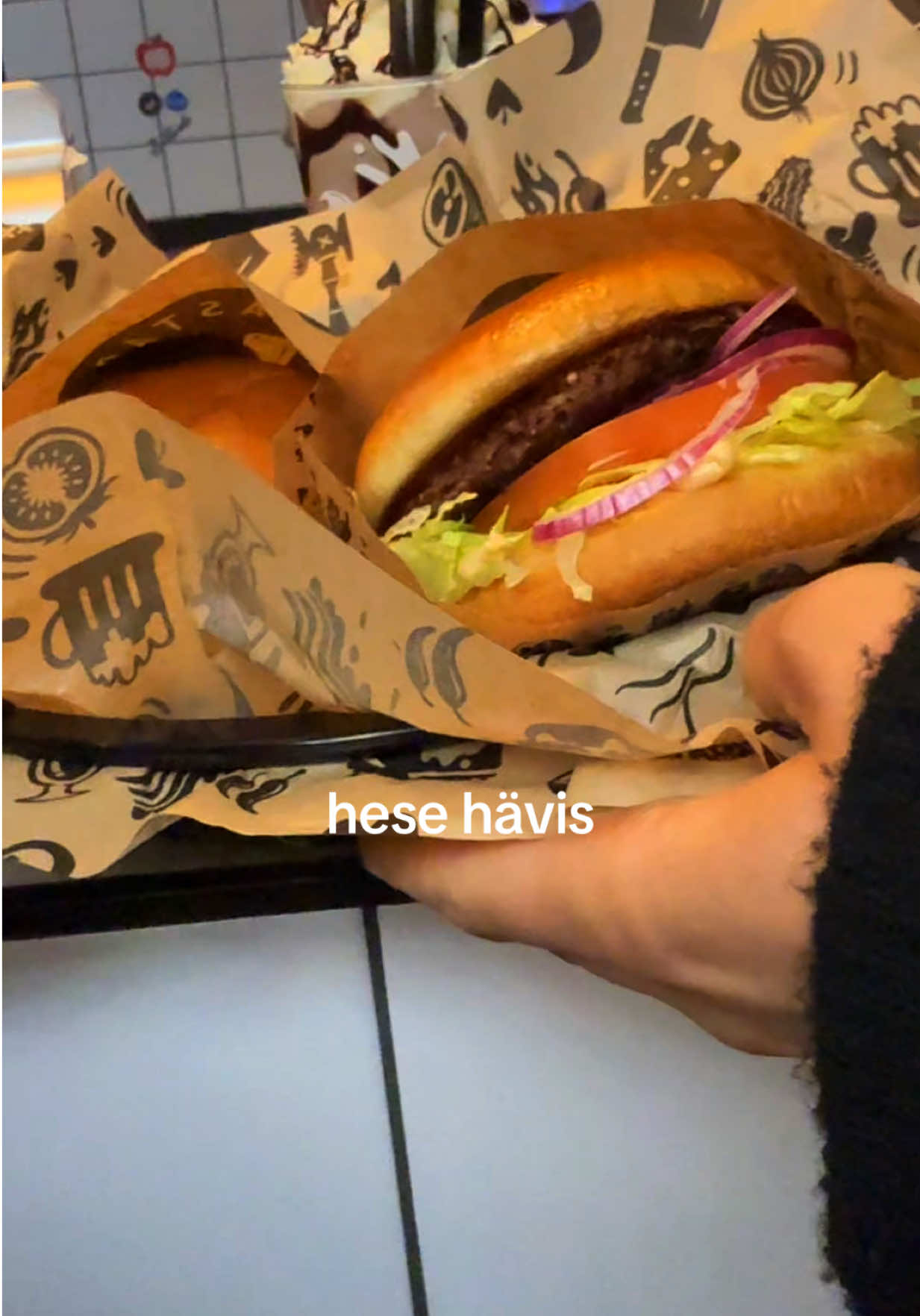@Elias