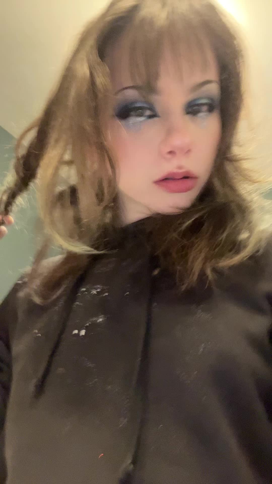 @hallow