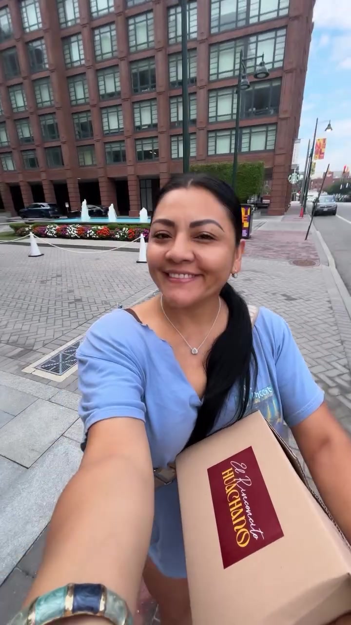 @YulissaOnLive