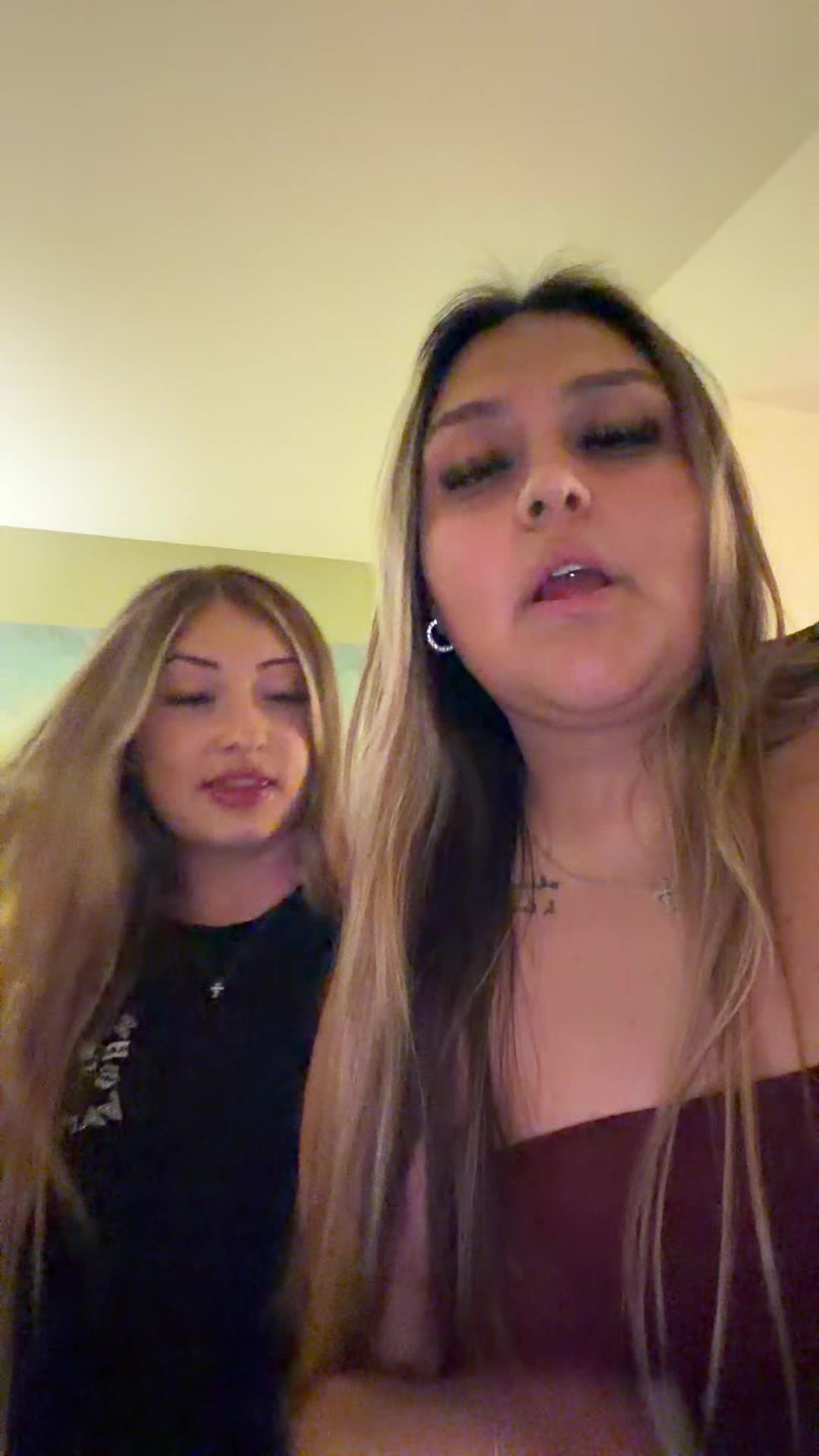 @aizlynn_