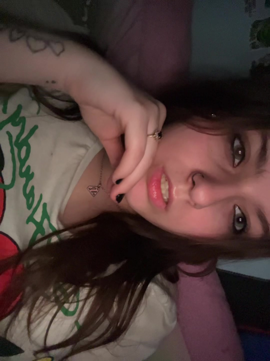 @🦦