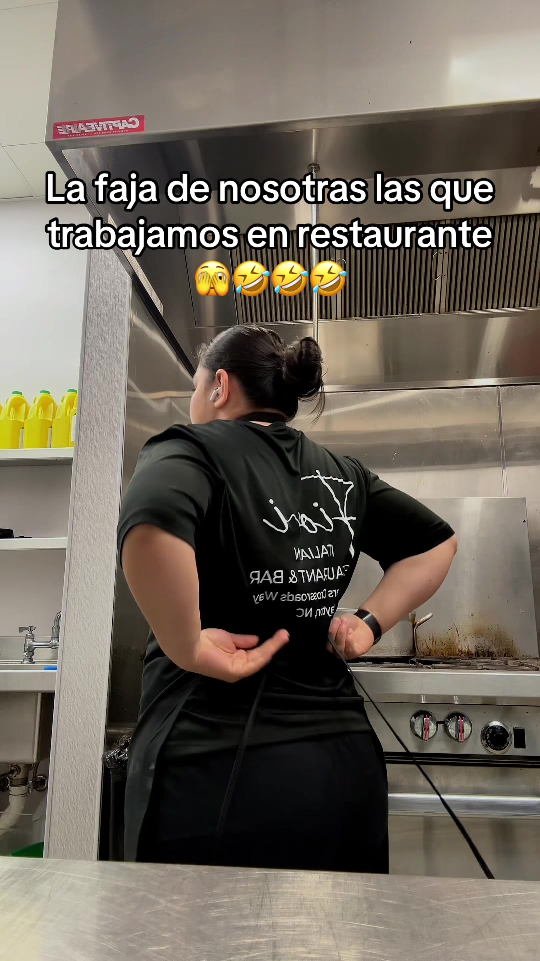 @vickyaquino1599