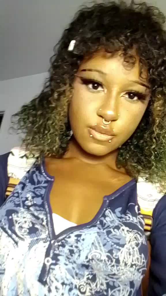 @🧁VivianVanilla🦄