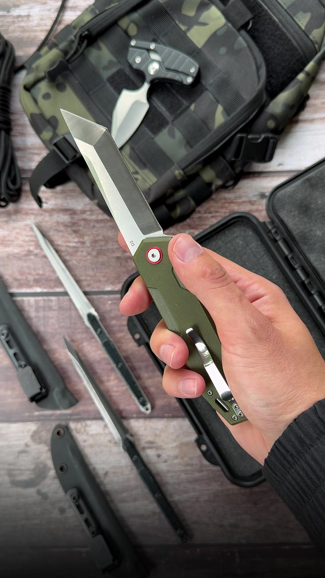 @survival.knives