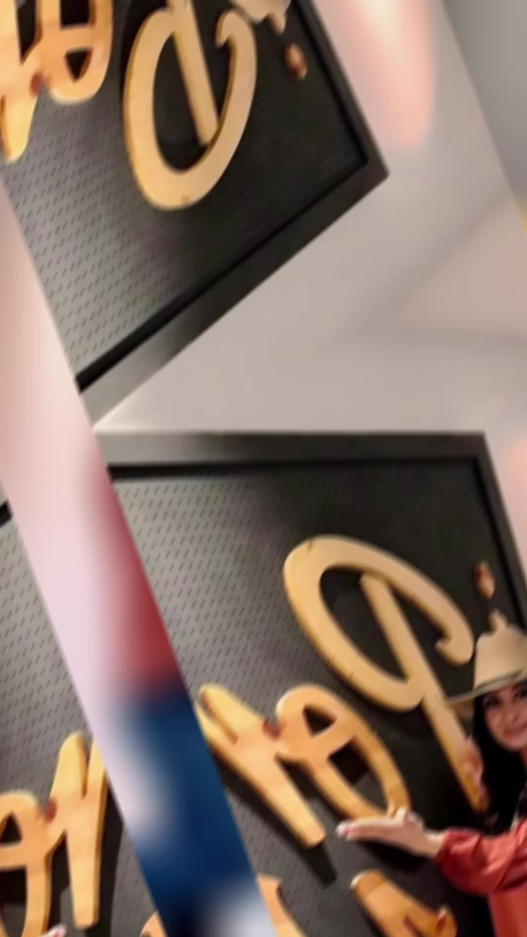 @Anamelia