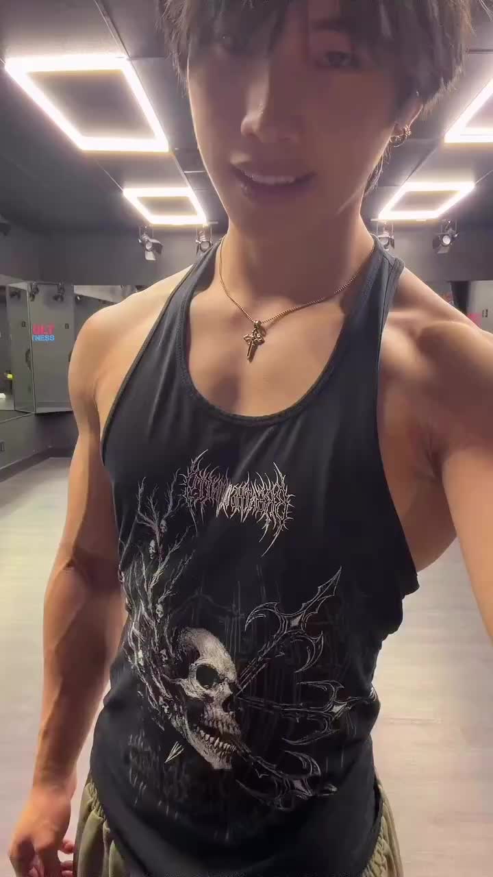 @Isabella