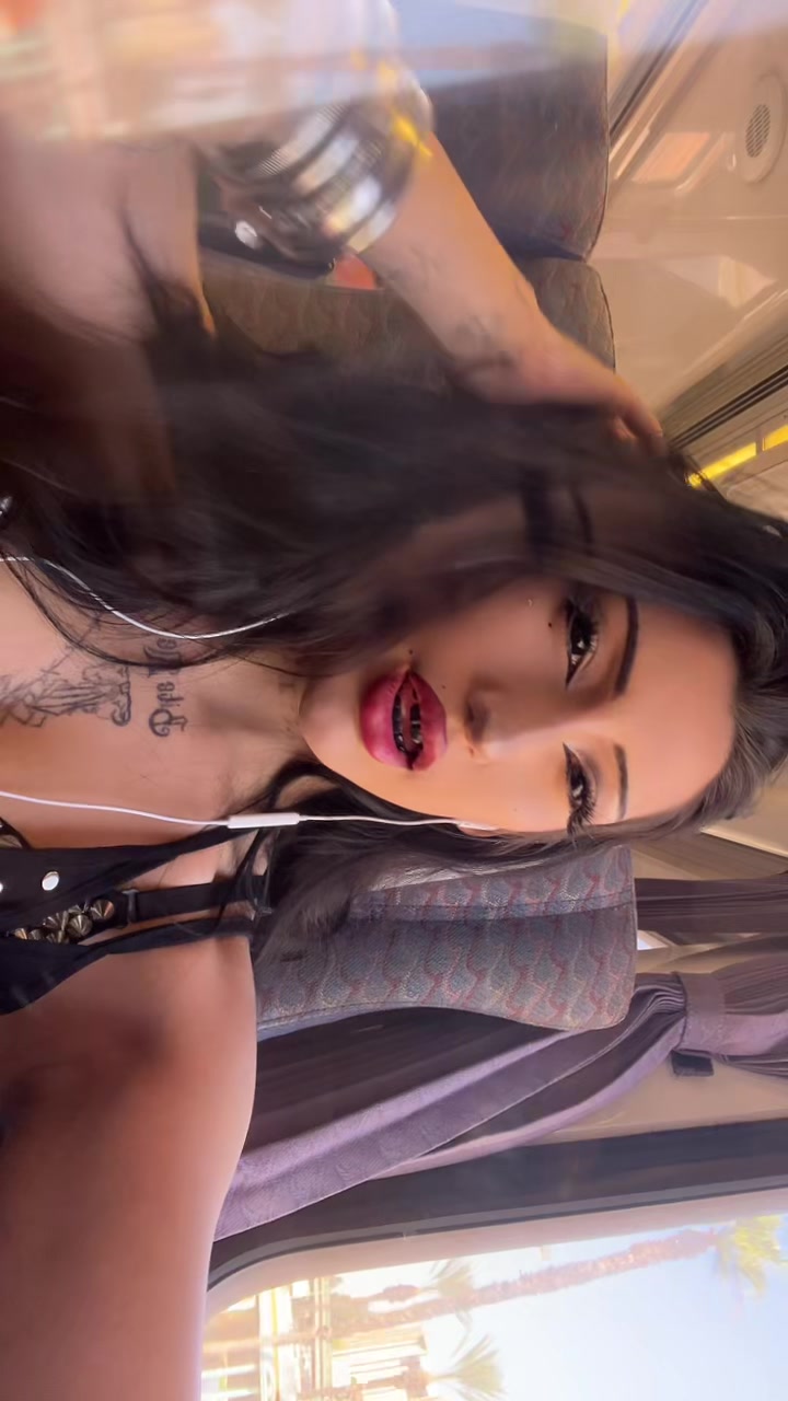 @☠︎ ︎𝔰𝔞𝔩𝔢𝔪 ☠︎