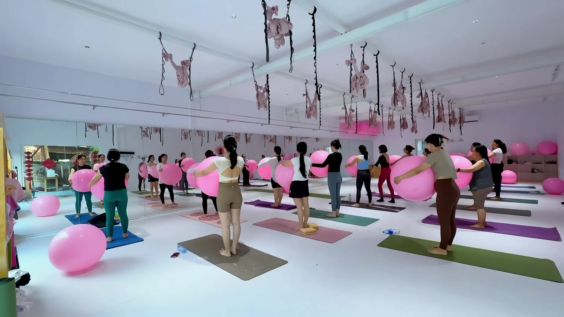 @SUNNY YOGA @MDY
