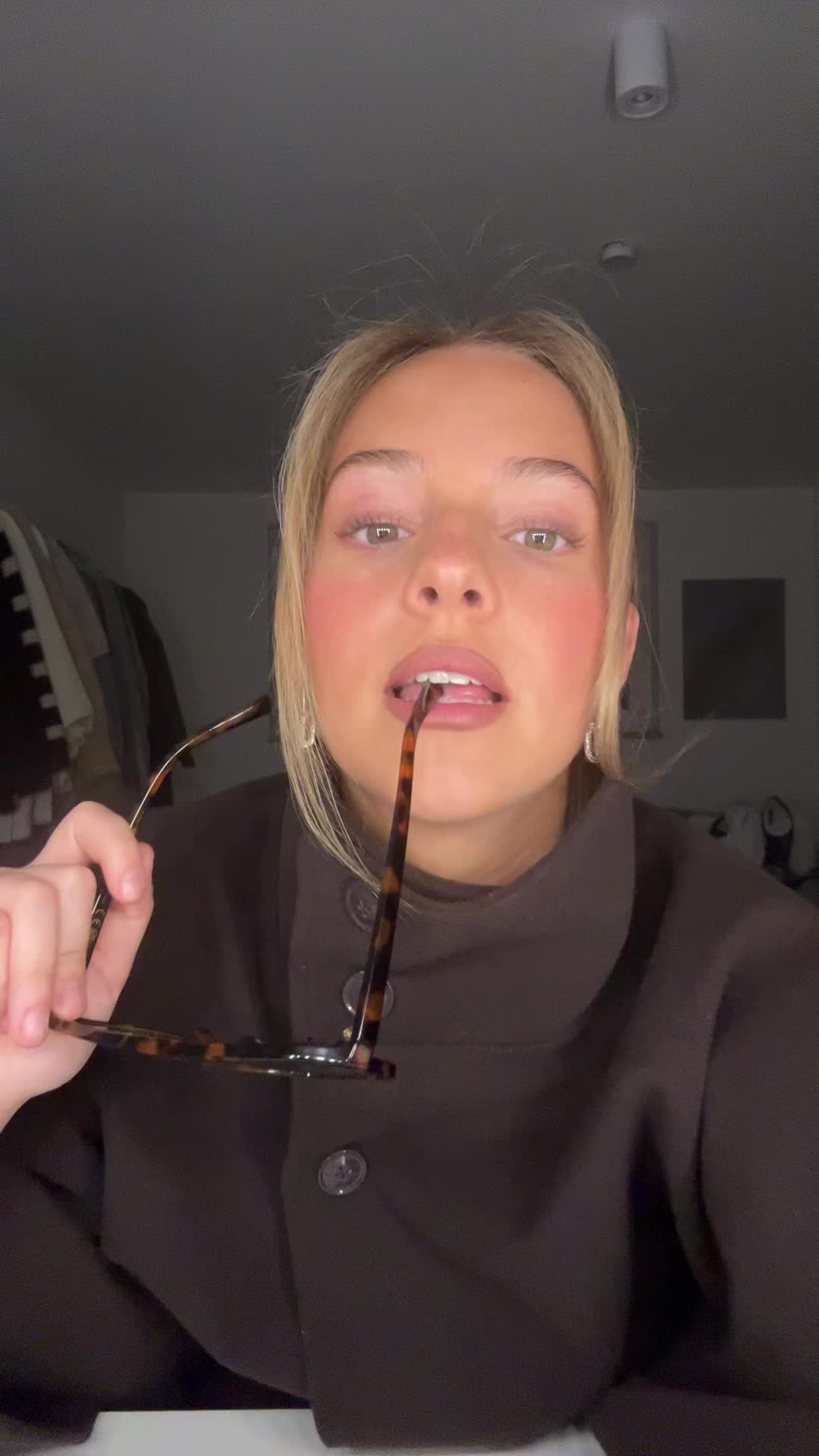 @mialo233
