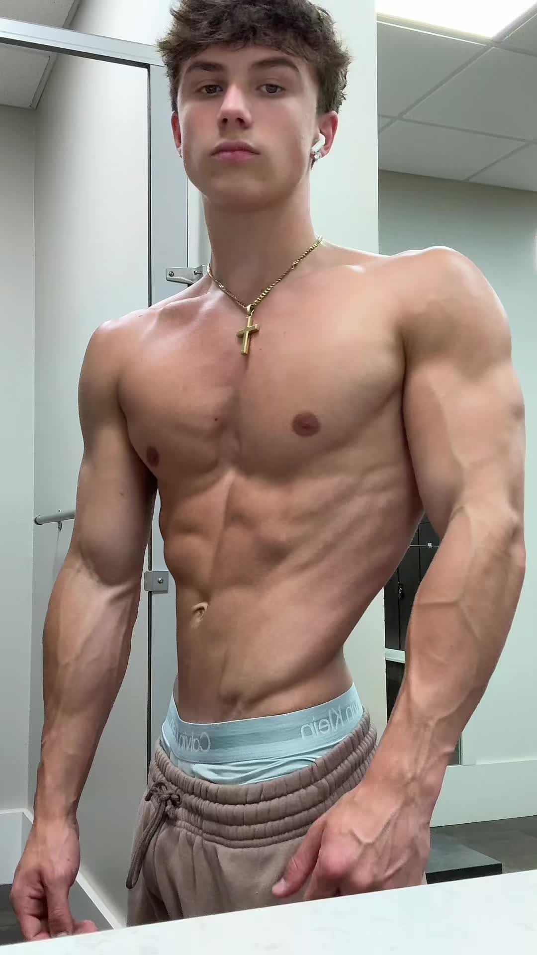 @dylanliftsz_