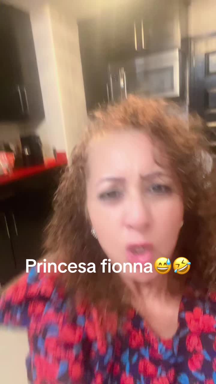 @elvia karime
