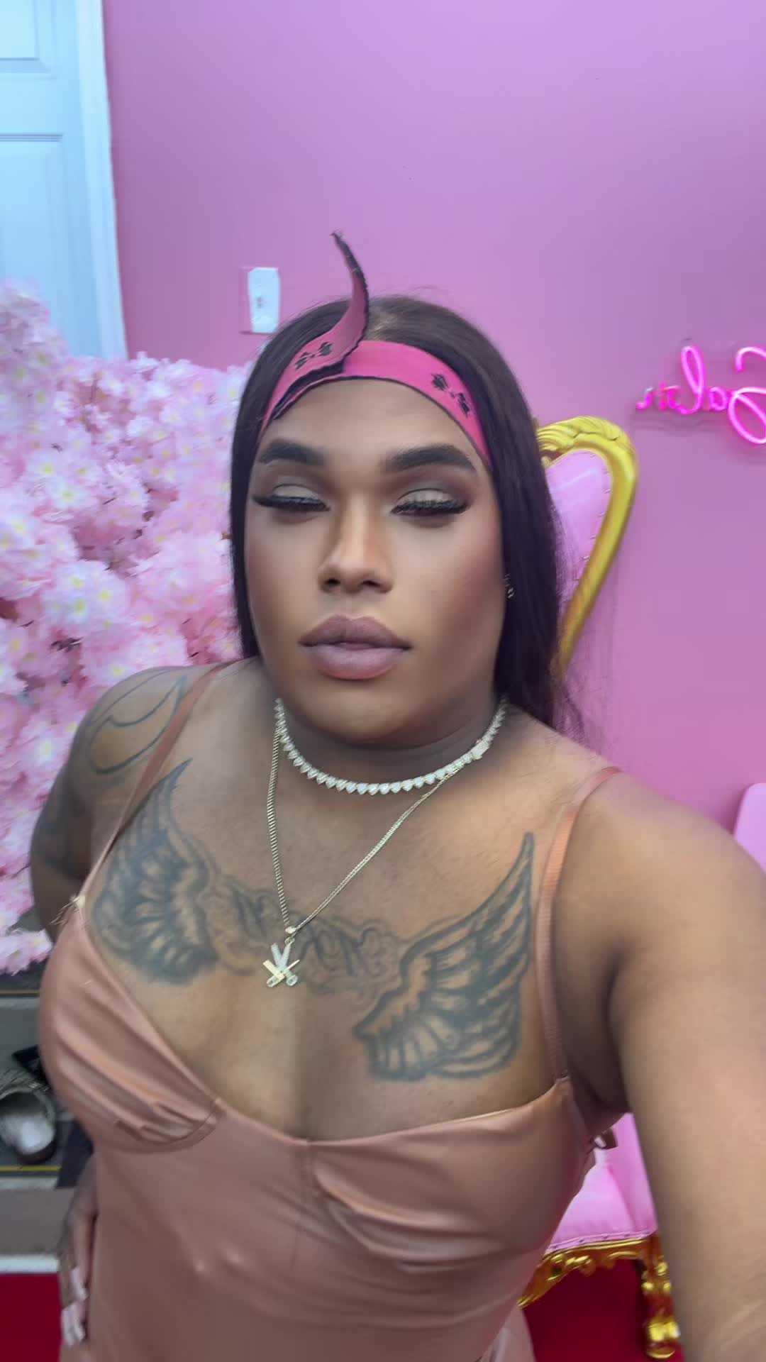 @ladivamasviral