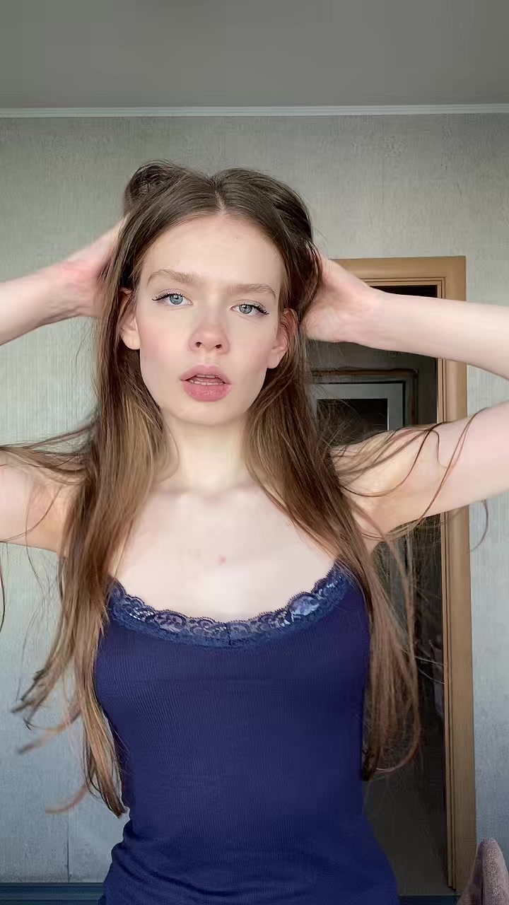 @юля
