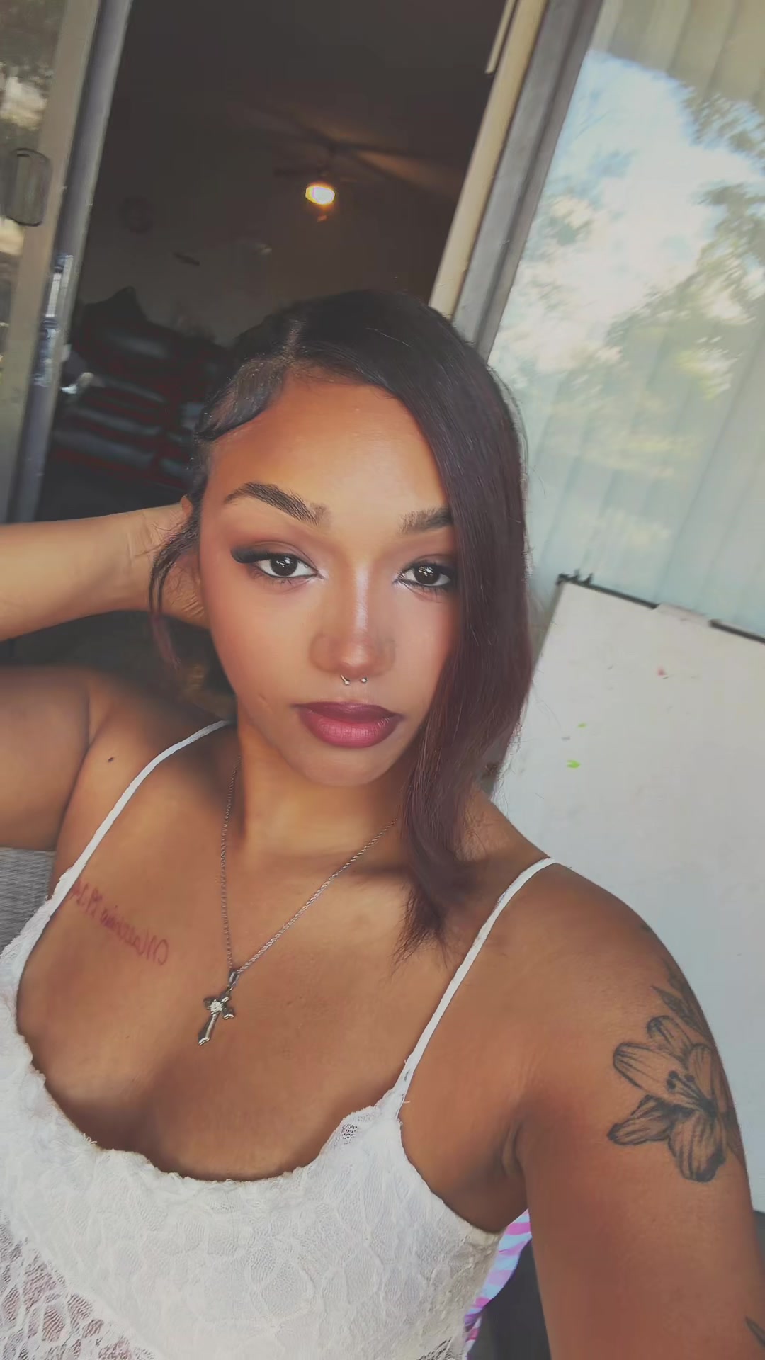 @￴￴