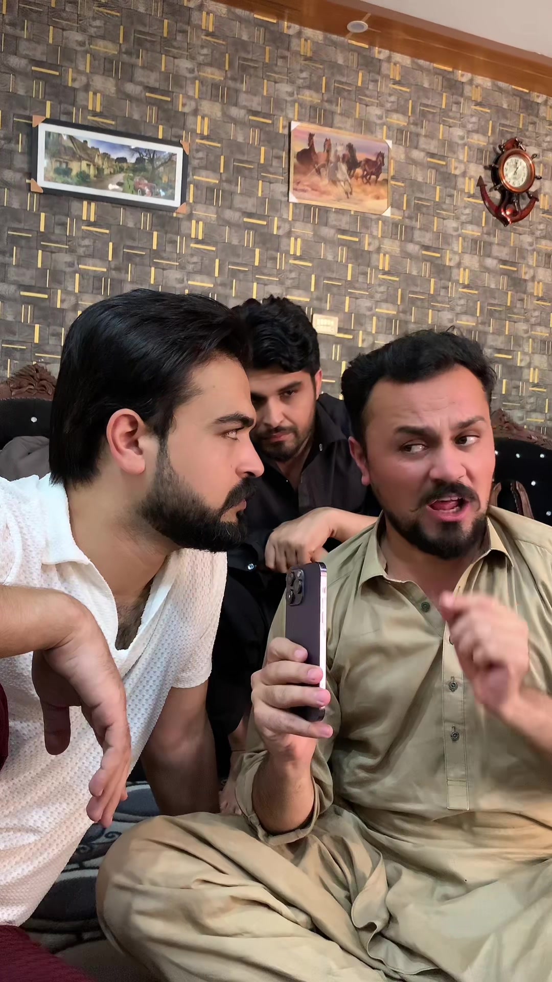 @Junii shah (جونی شاہ)