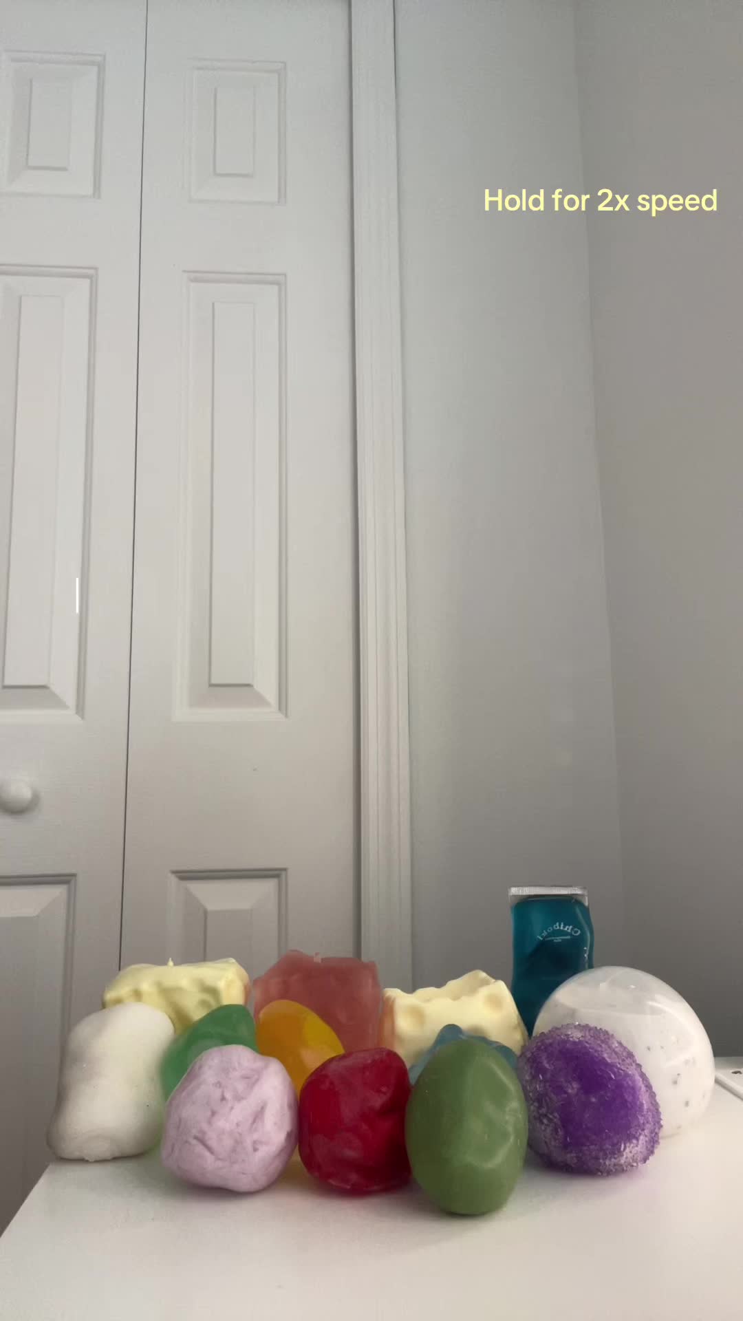 @???