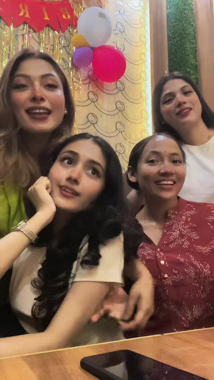 @Najina🍀