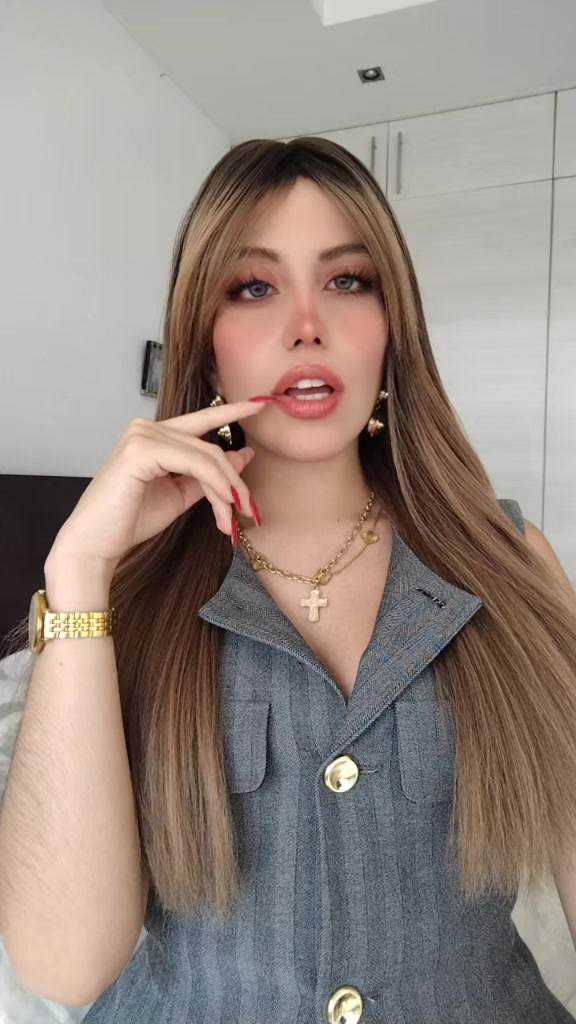 @Victoria Henriquez