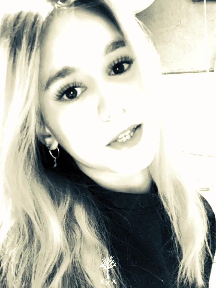 @:𝕸𝖎𝖗𝖆༒︎👀