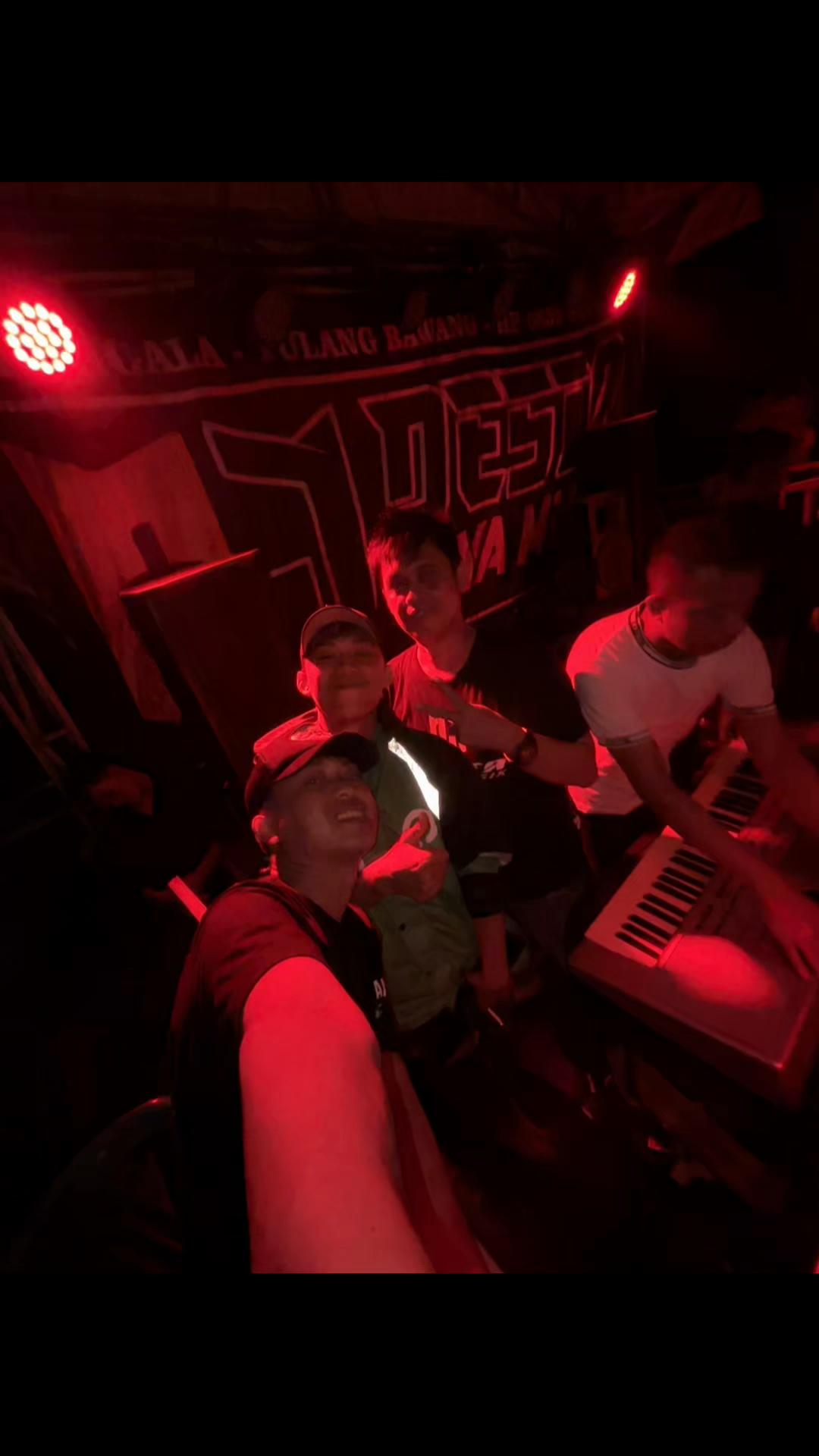 @Adiboyy