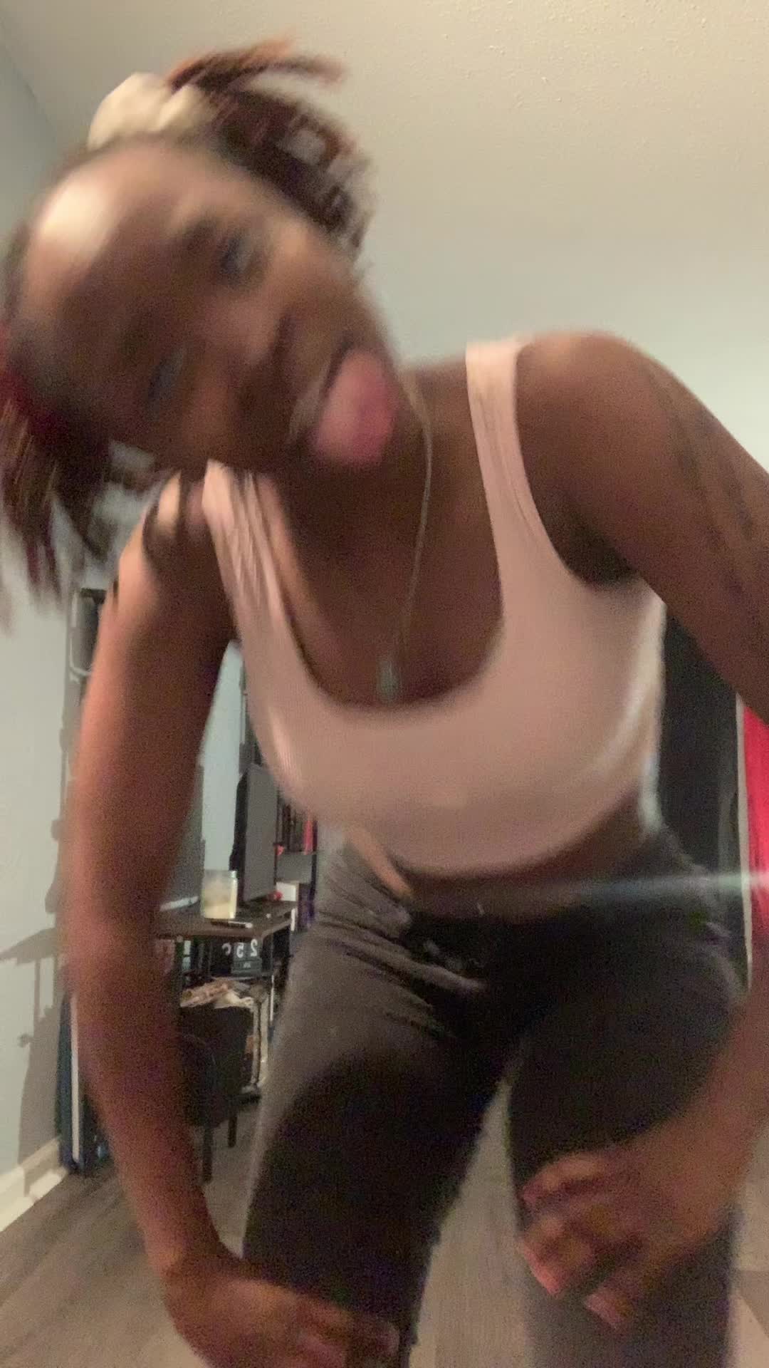 @Kjones_dancer