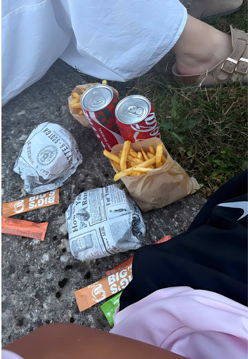 @𝑆𝑎𝑛𝑎🥥
