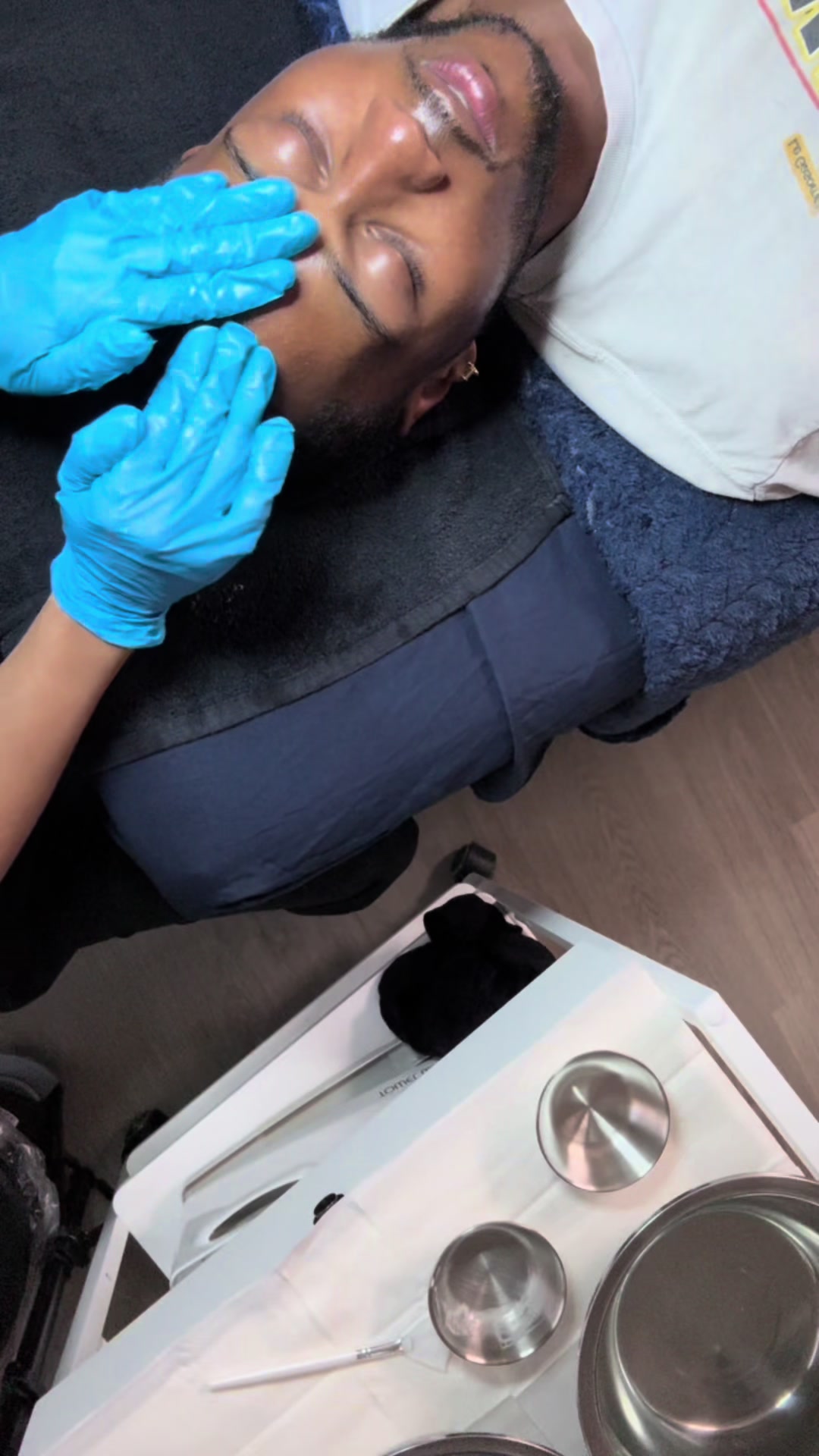 @Ronni🌻 |esthetician student|