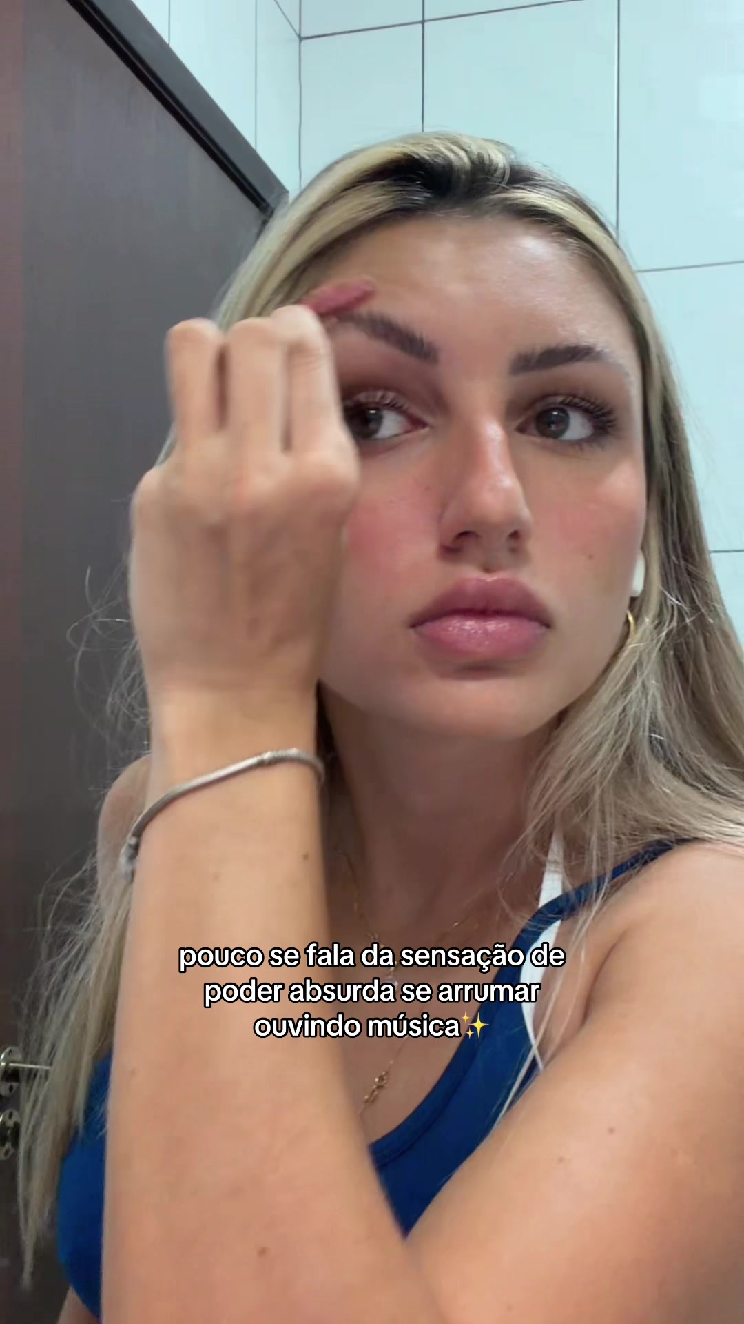 @Gi.Helena