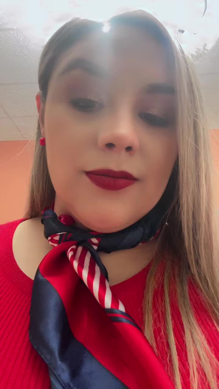 @Romi Torres👄⚓️ |✈Travelina
