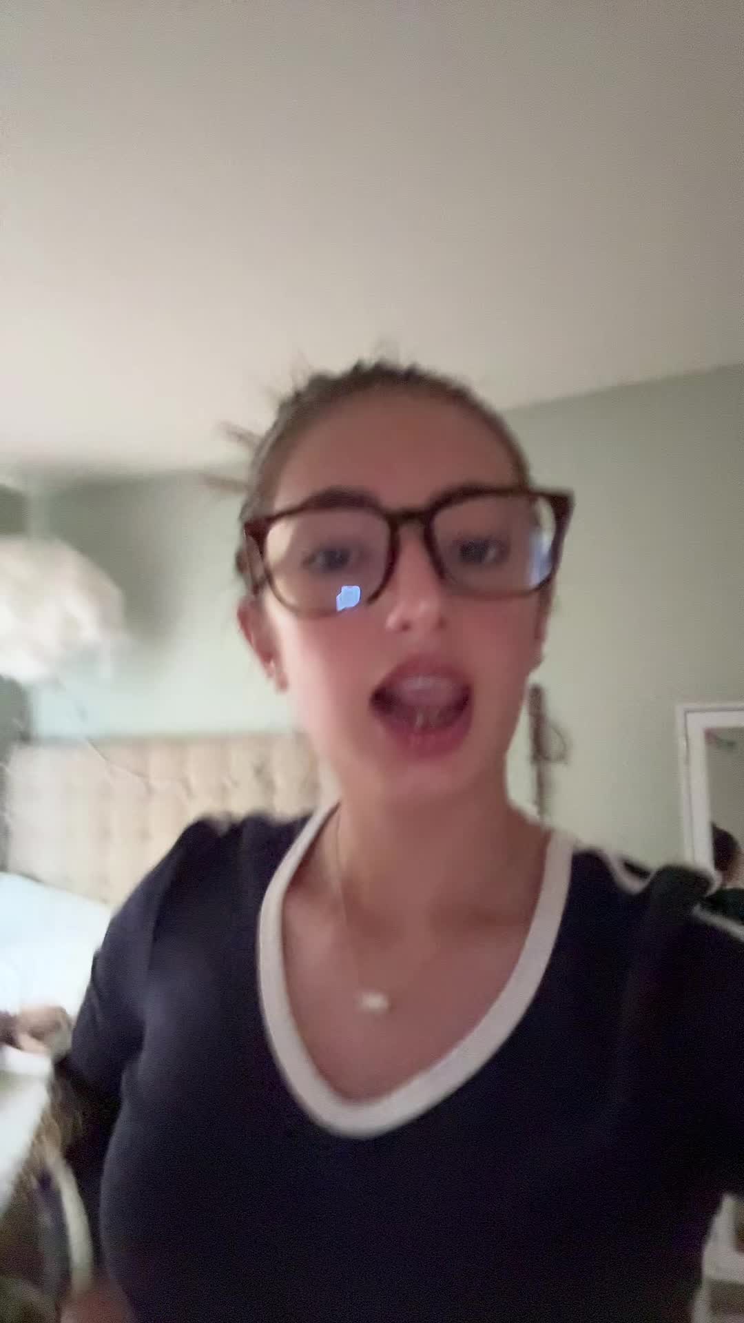 @lessussyheh