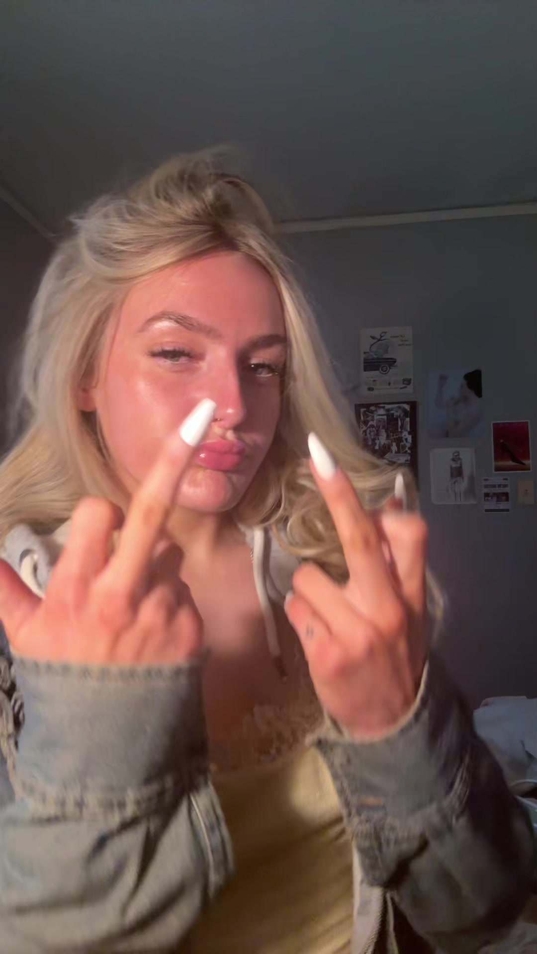 @Ella