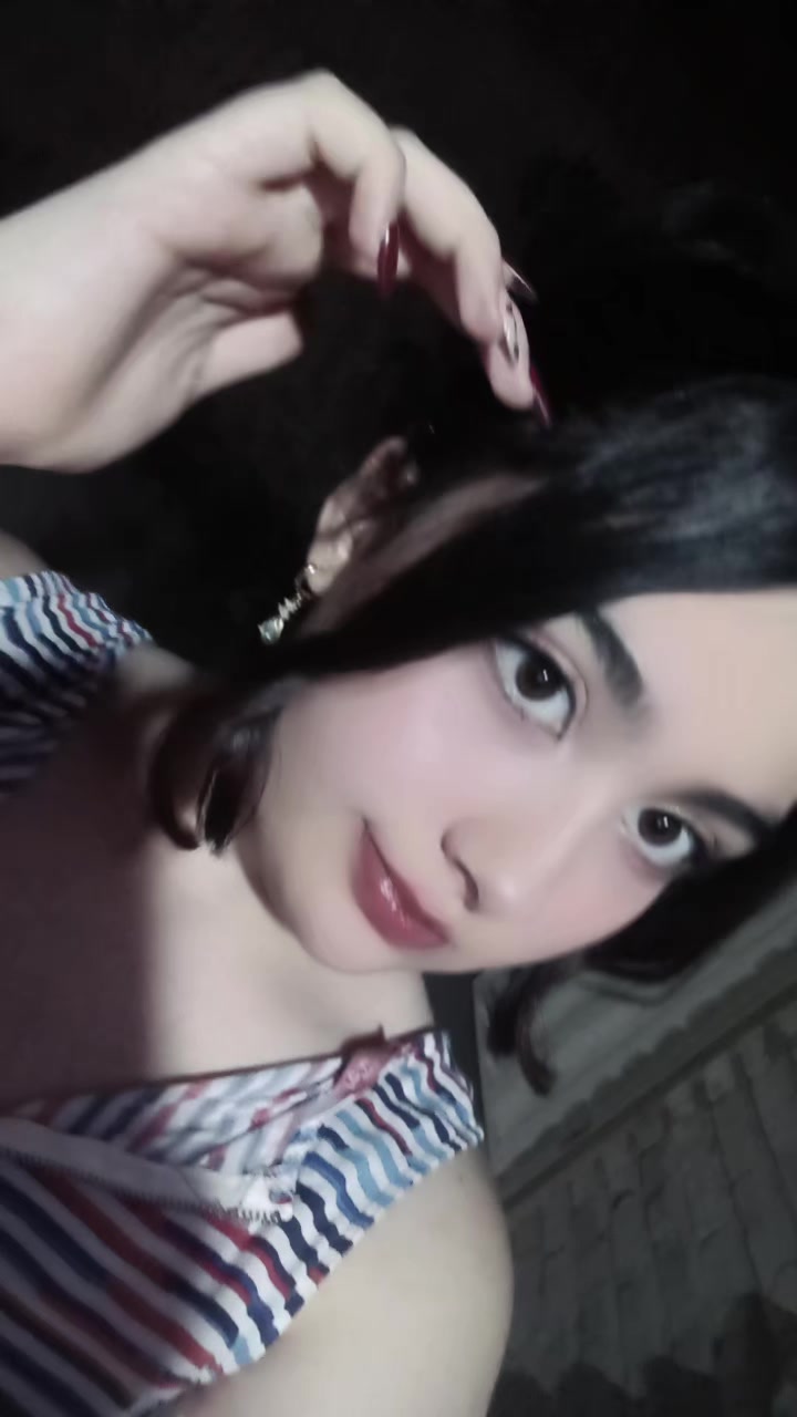 @𝐻𝑒𝓁𝒾𝒶 🐇💕