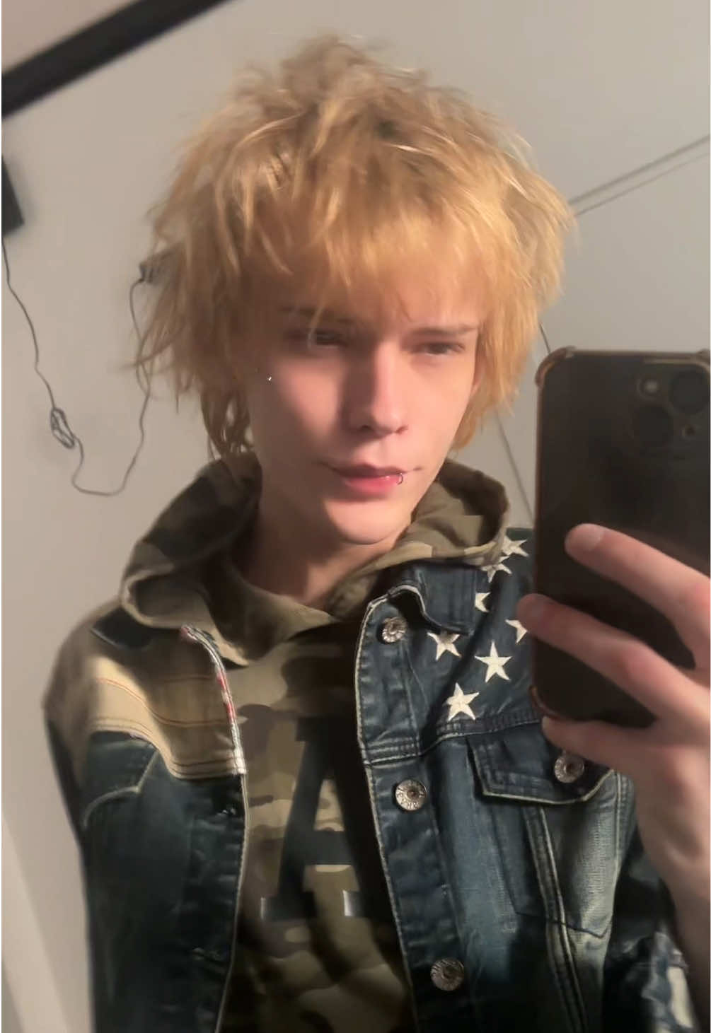 @тёма лайт
