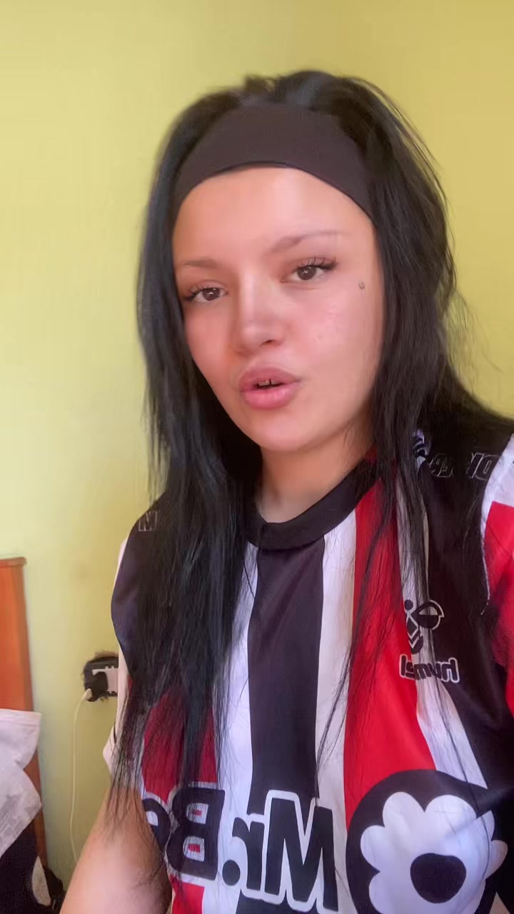 @la32
