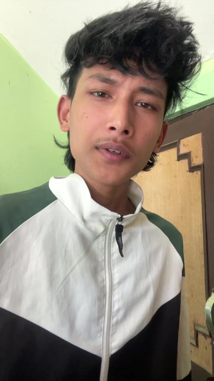 @✮