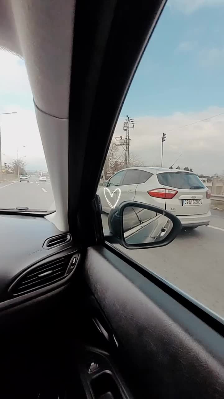@ZEHRA 🕊