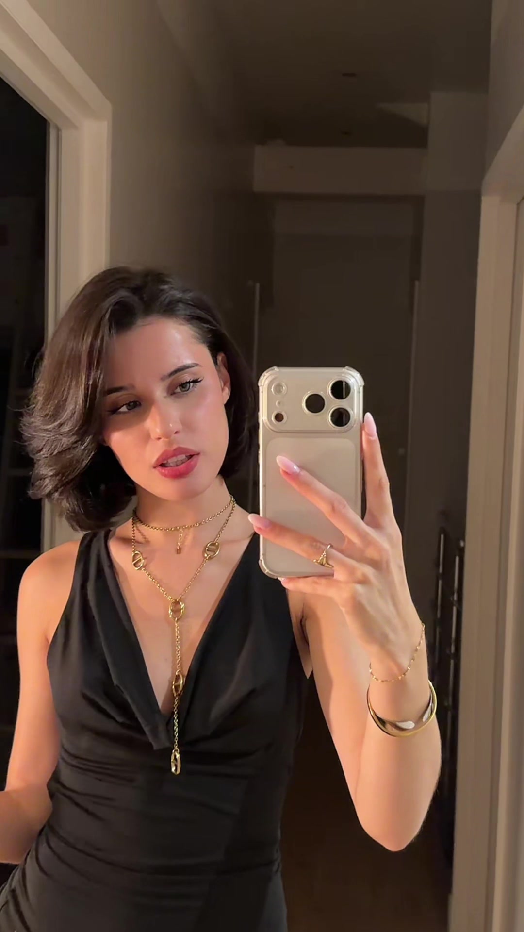 @𝐄𝐯𝐚𝐧𝐞𝐬𝐜𝐞𝐧𝐜𝐞