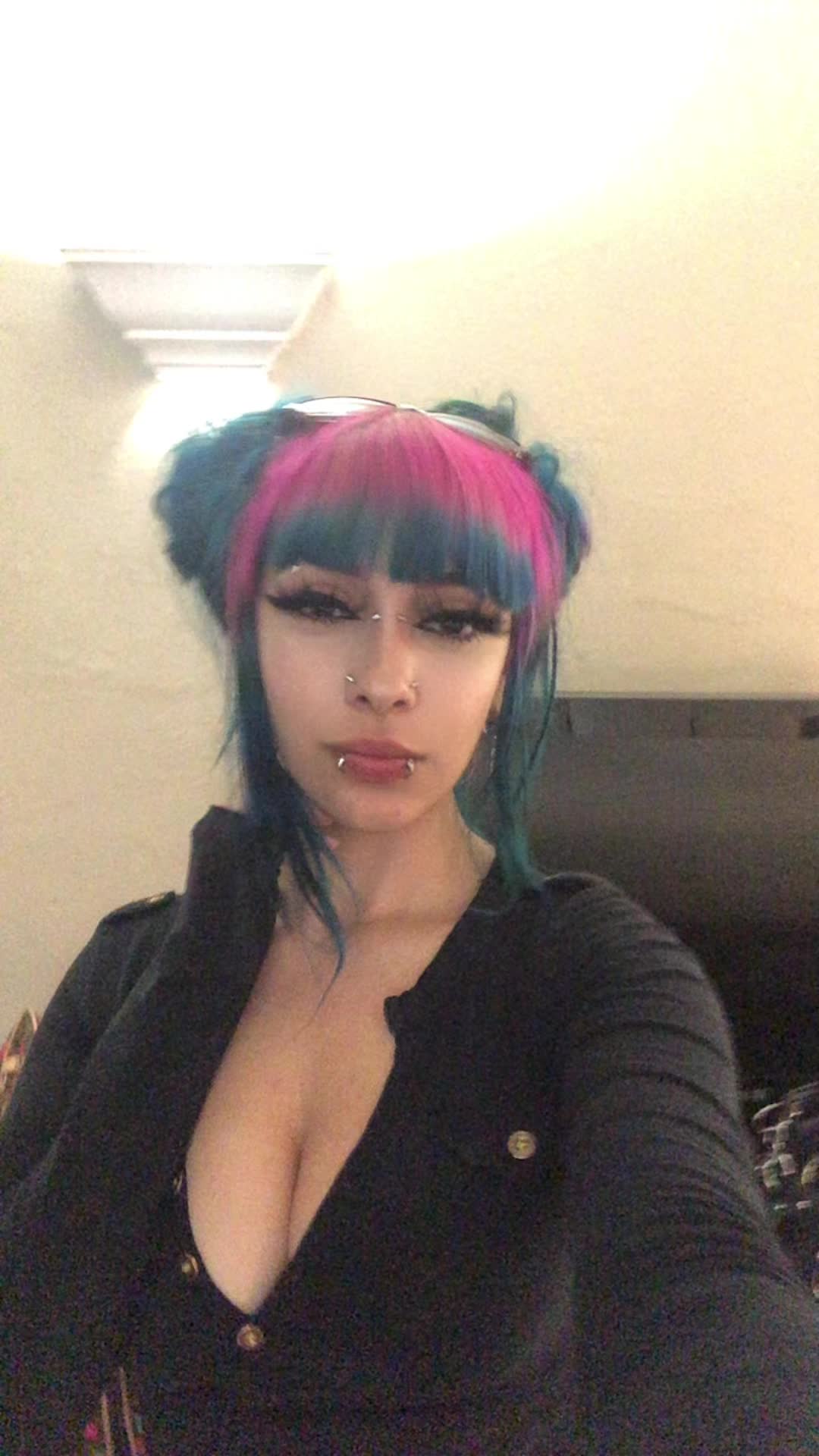 @Jessalyn