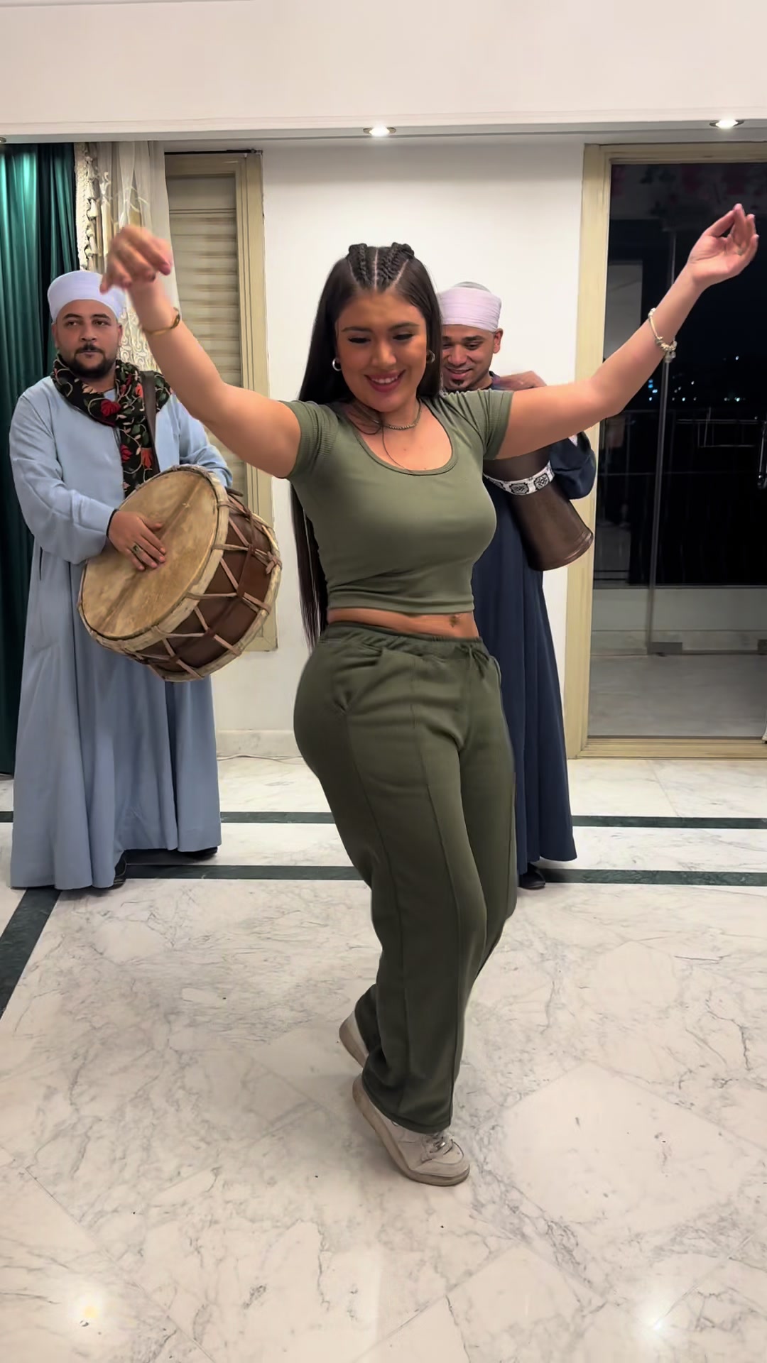 @Sarah.bellydancer